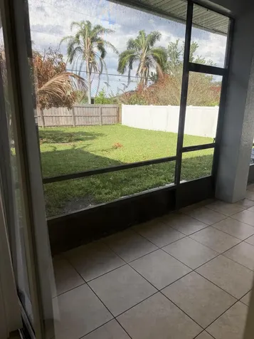 787 SE Evergreen Terrace Port St Lucie FL 34983