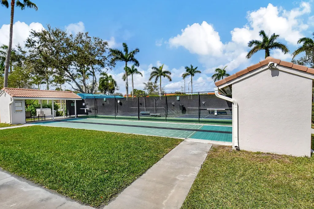 9718 Harbour Lake Circle Boynton Beach FL 33437