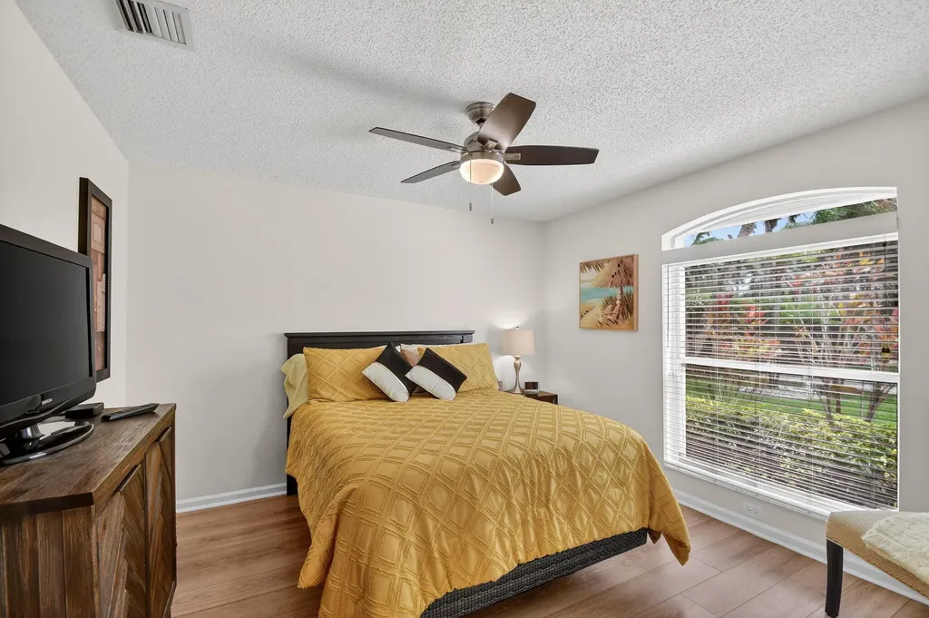 9718 Harbour Lake Circle Boynton Beach FL 33437