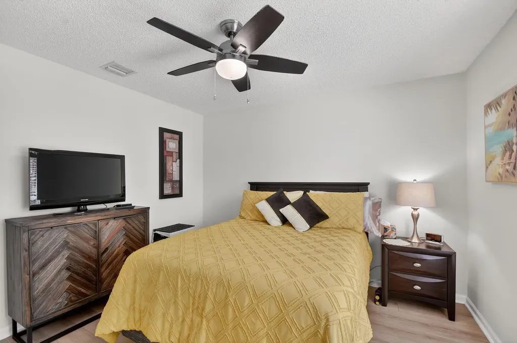 9718 Harbour Lake Circle Boynton Beach FL 33437