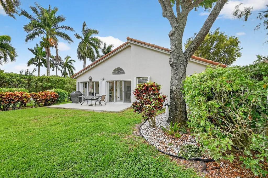 9718 Harbour Lake Circle Boynton Beach FL 33437