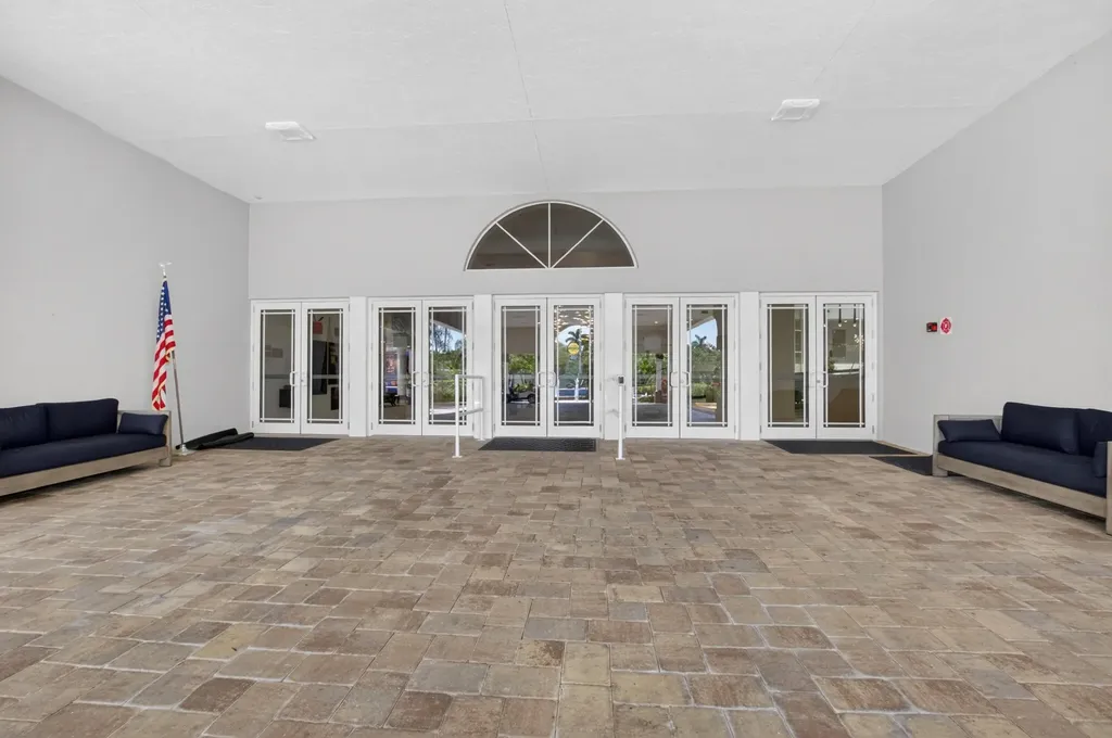 9718 Harbour Lake Circle Boynton Beach FL 33437
