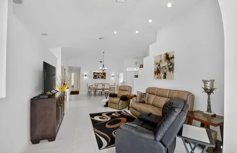 9718 Harbour Lake Circle Boynton Beach FL 33437