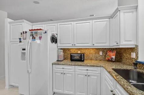 9718 Harbour Lake Circle Boynton Beach FL 33437