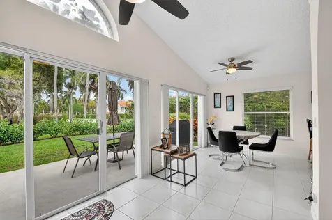 9718 Harbour Lake Circle Boynton Beach FL 33437