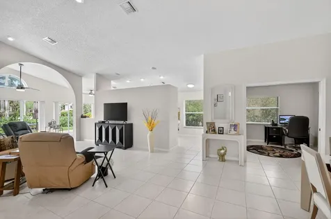 9718 Harbour Lake Circle Boynton Beach FL 33437
