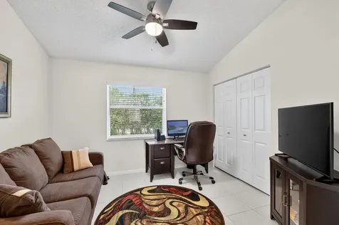 9718 Harbour Lake Circle Boynton Beach FL 33437