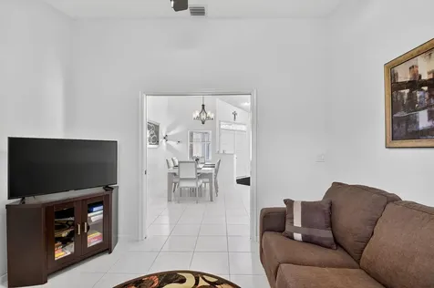 9718 Harbour Lake Circle Boynton Beach FL 33437