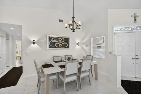 9718 Harbour Lake Circle Boynton Beach FL 33437