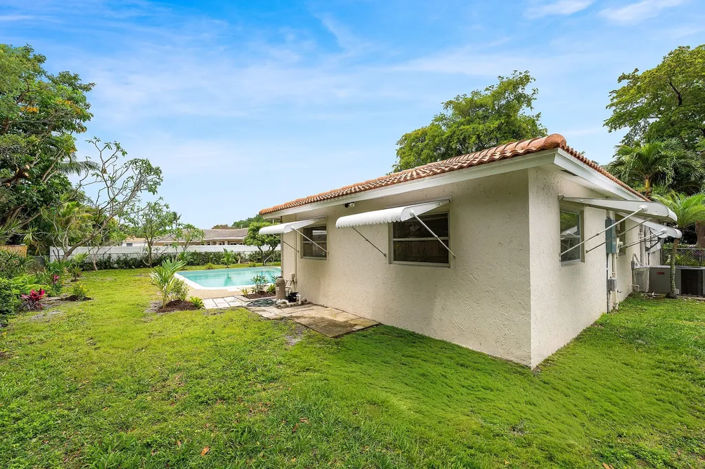 931 NW 9th Court Boca Raton FL 33486