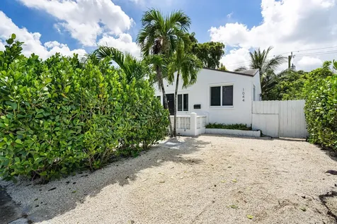 1044 NW 60th Street Miami FL 33127