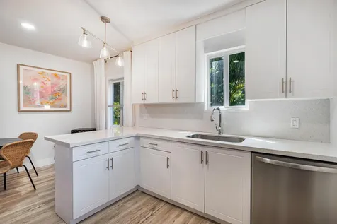 1044 NW 60th Street Miami FL 33127