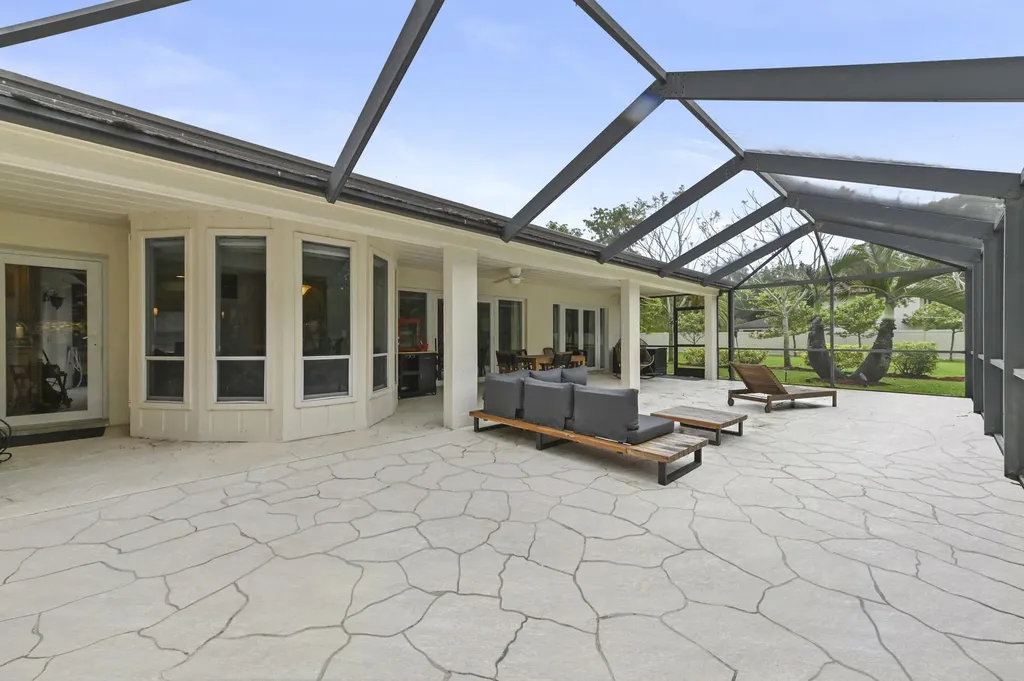 8777 Estate Drive West Palm Beach FL 33411