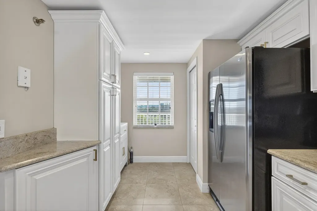 3499 Oaks Way Pompano Beach FL 33069