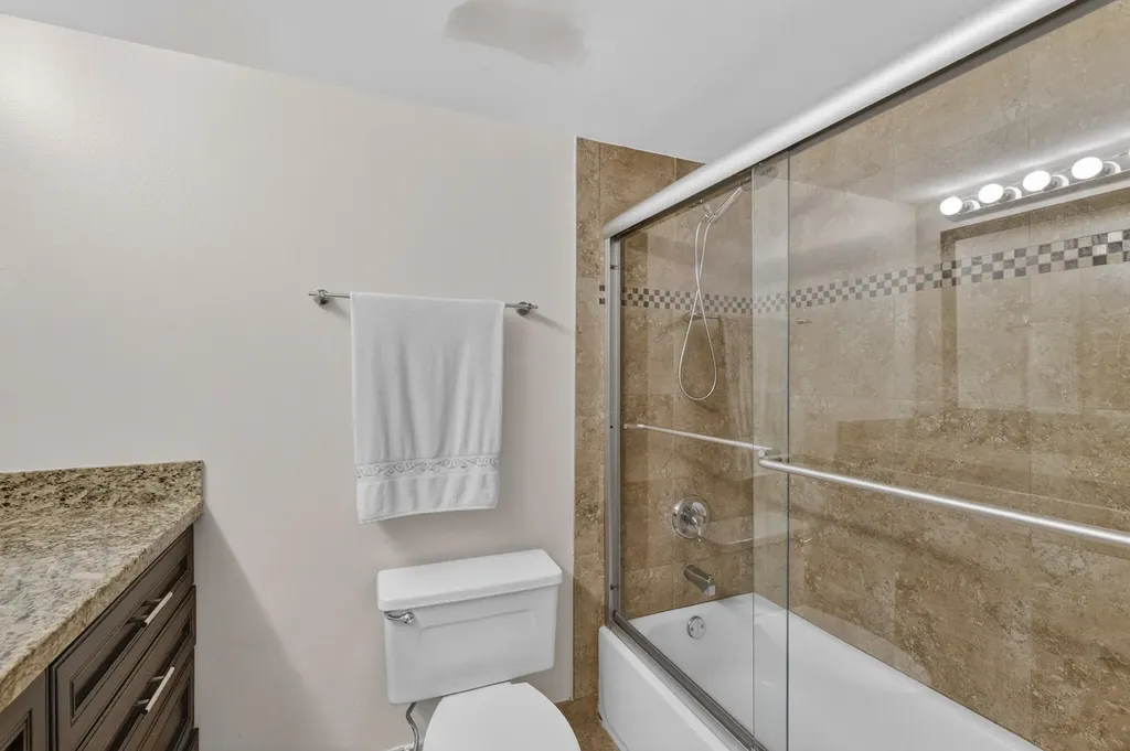 3499 Oaks Way Pompano Beach FL 33069