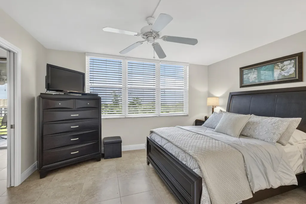 3499 Oaks Way Pompano Beach FL 33069