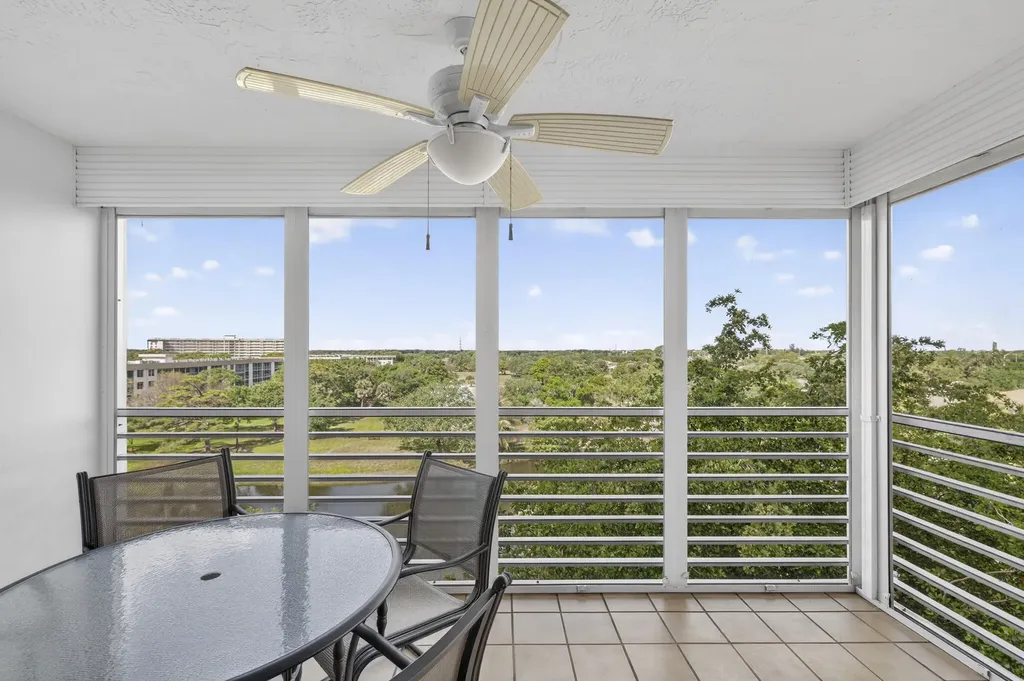 3499 Oaks Way Pompano Beach FL 33069