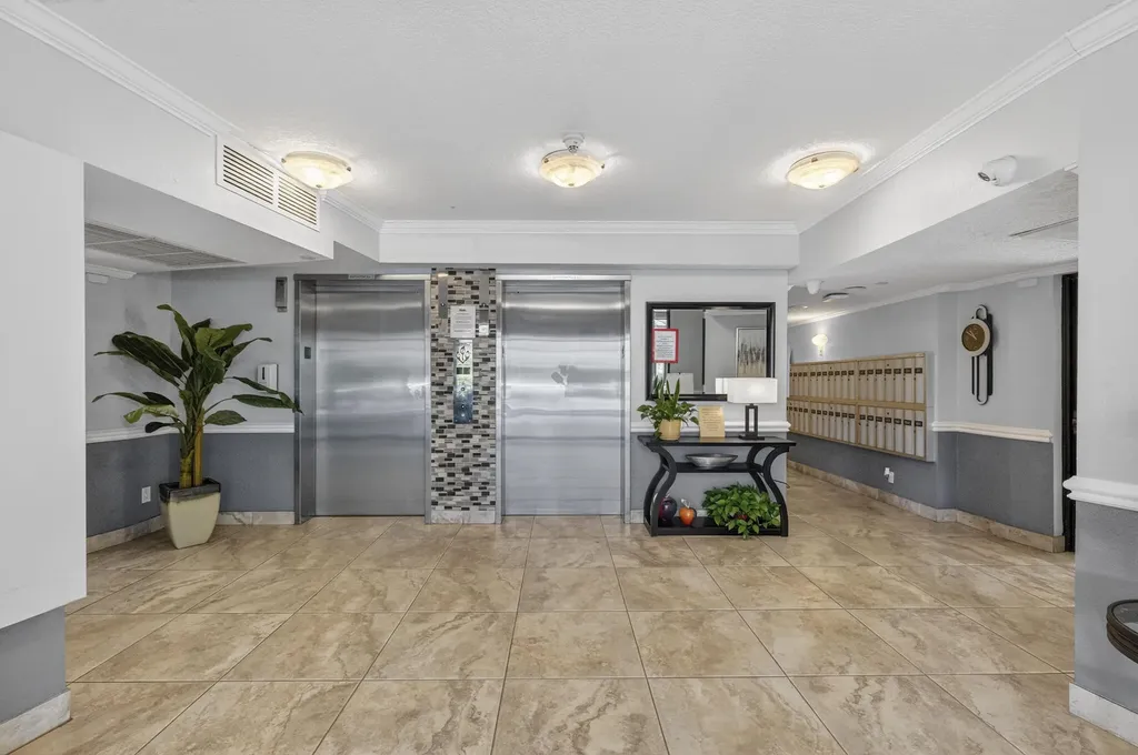 3499 Oaks Way Pompano Beach FL 33069