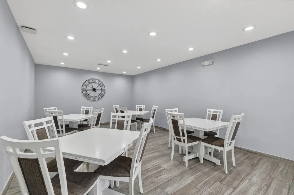 3499 Oaks Way Pompano Beach FL 33069
