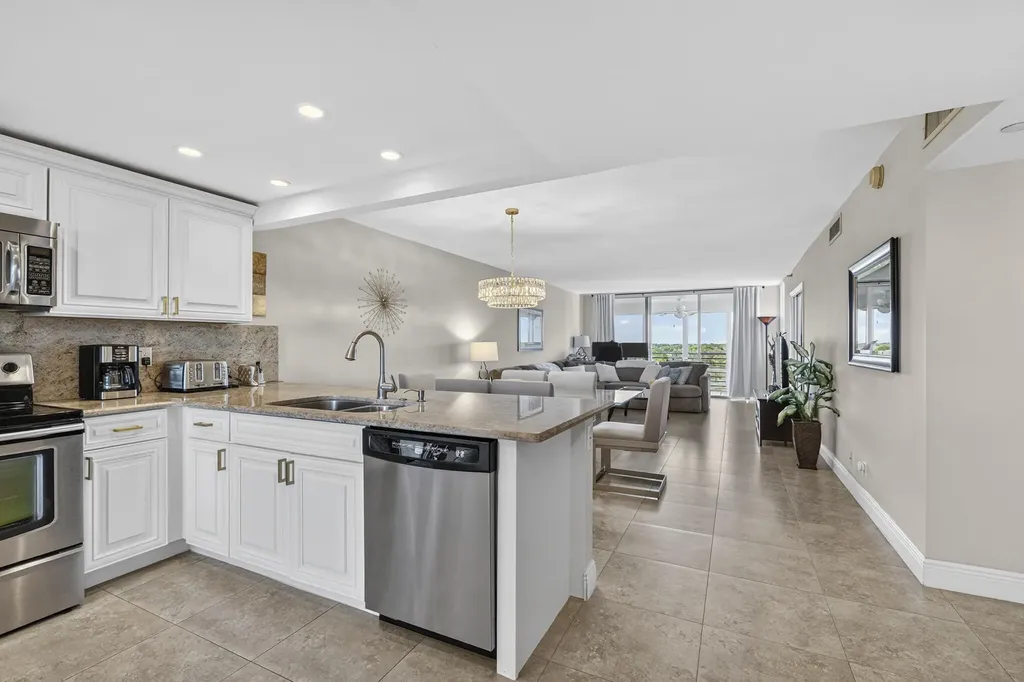 3499 Oaks Way Pompano Beach FL 33069