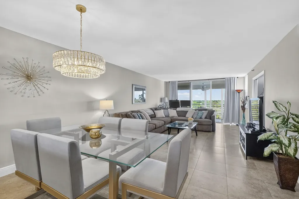 3499 Oaks Way Pompano Beach FL 33069