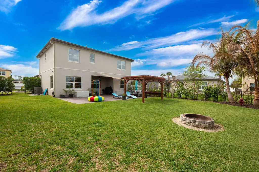 7742 NW Gladwell Lane Port St Lucie FL 34987
