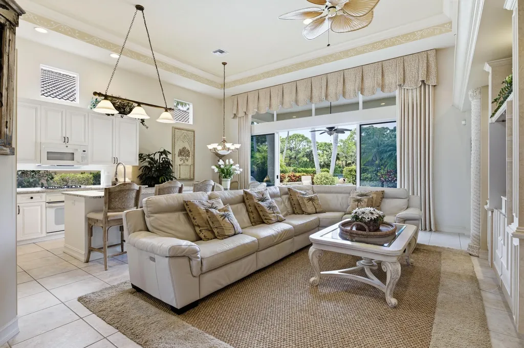 24 Laguna Terrace Palm Beach Gardens FL 33418