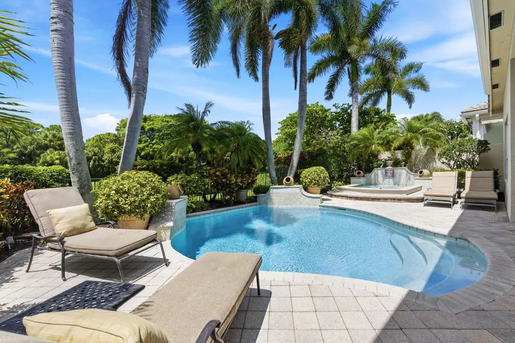 24 Laguna Terrace Palm Beach Gardens FL 33418