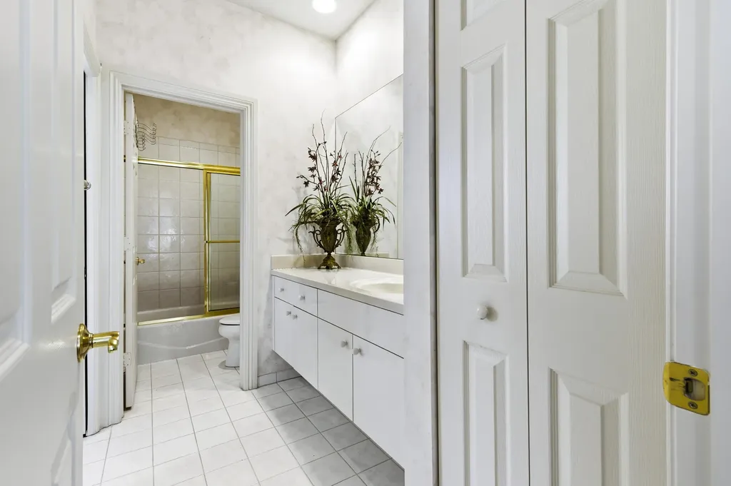24 Laguna Terrace Palm Beach Gardens FL 33418