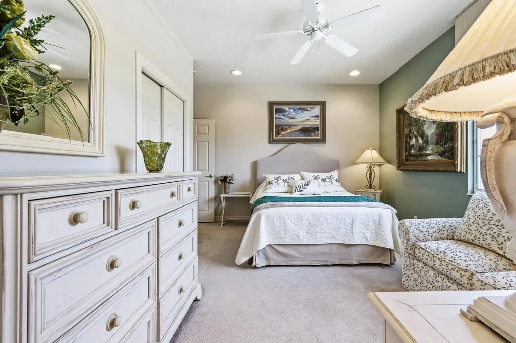 24 Laguna Terrace Palm Beach Gardens FL 33418