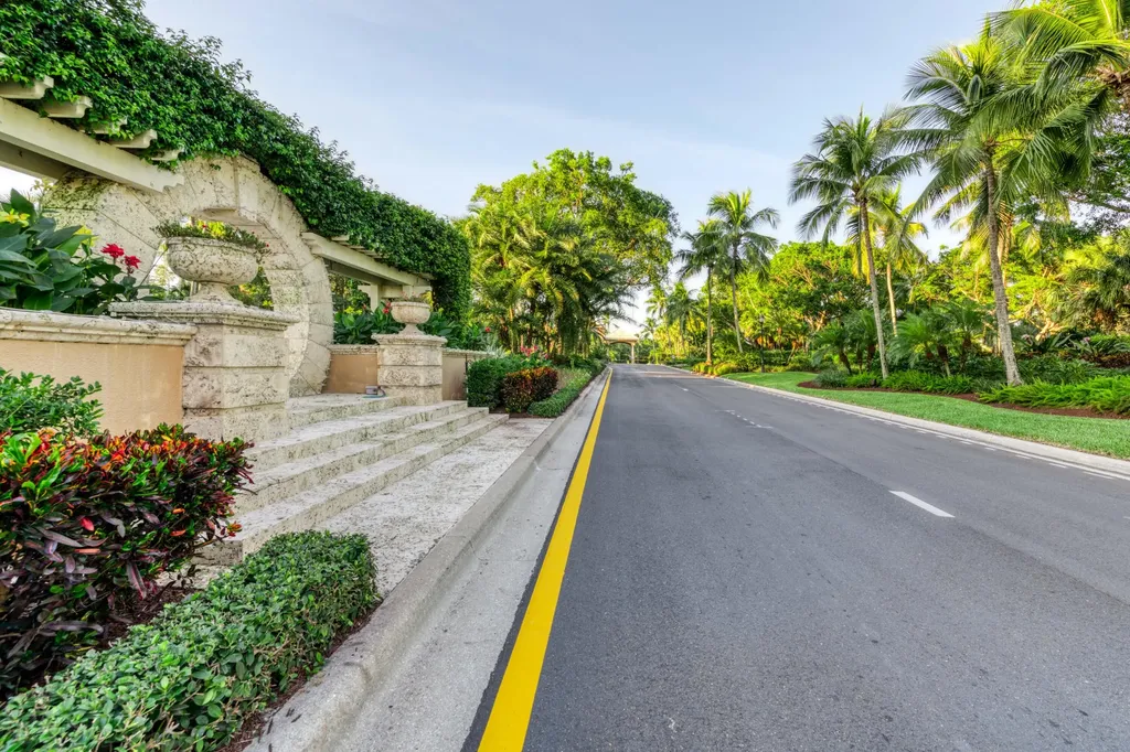 24 Laguna Terrace Palm Beach Gardens FL 33418