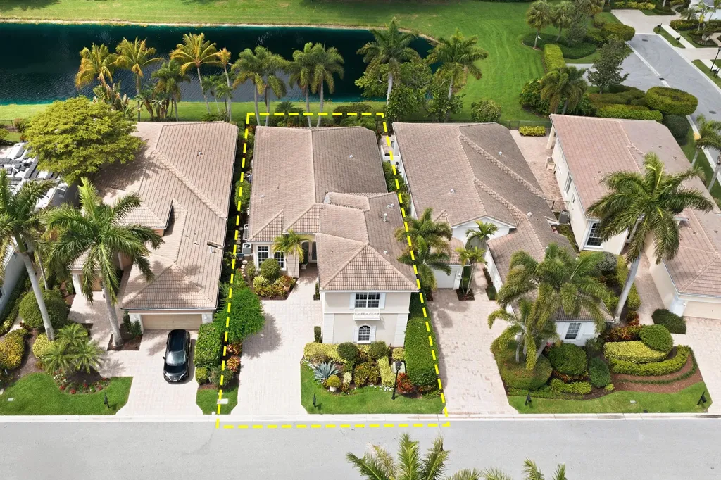24 Laguna Terrace Palm Beach Gardens FL 33418