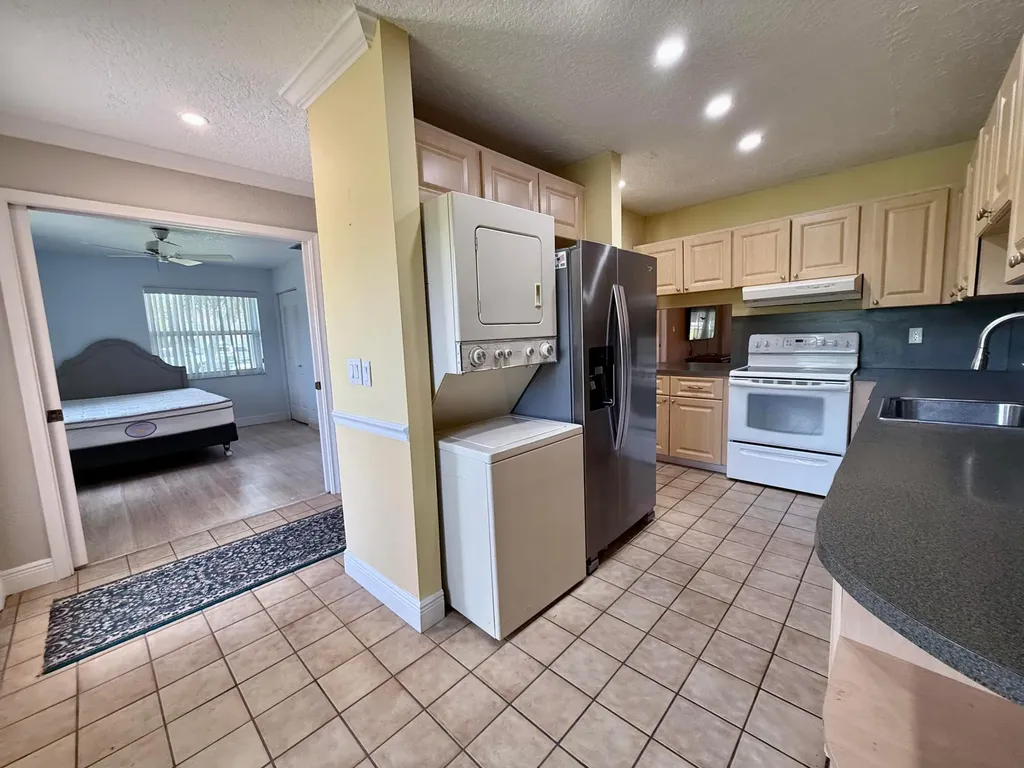 1460 NW 19th Terrace Delray Beach FL 33445