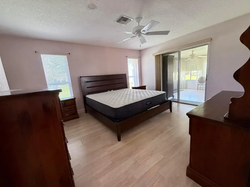 1460 NW 19th Terrace Delray Beach FL 33445