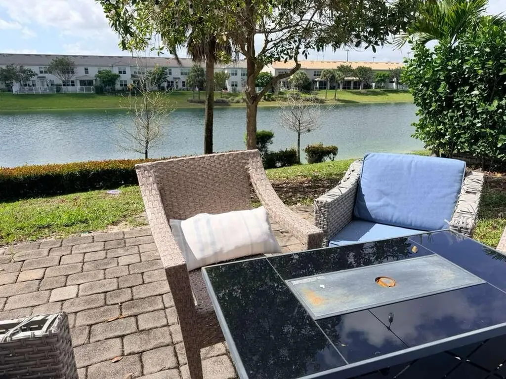4924 Greenway Drive Hollywood FL 33021