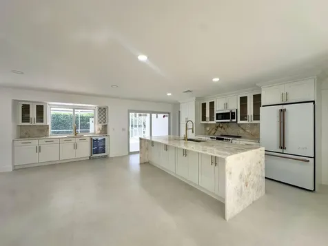 359 Country Club Drive Tequesta FL 33469