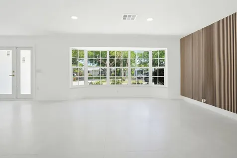 359 Country Club Drive Tequesta FL 33469