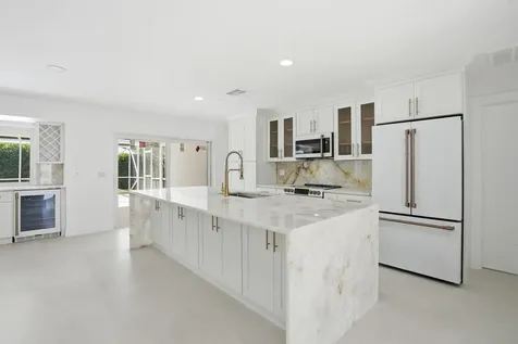 359 Country Club Drive Tequesta FL 33469