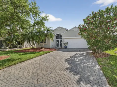 608 SW Calamondin Way Way SW Vero Beach FL 32968