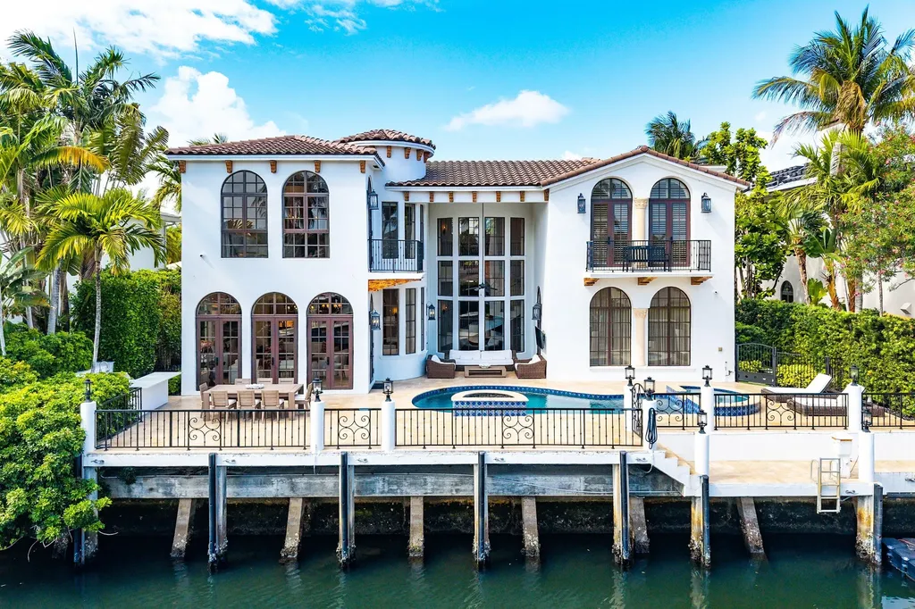 520 NE Waterway Lane Boca Raton FL 33432