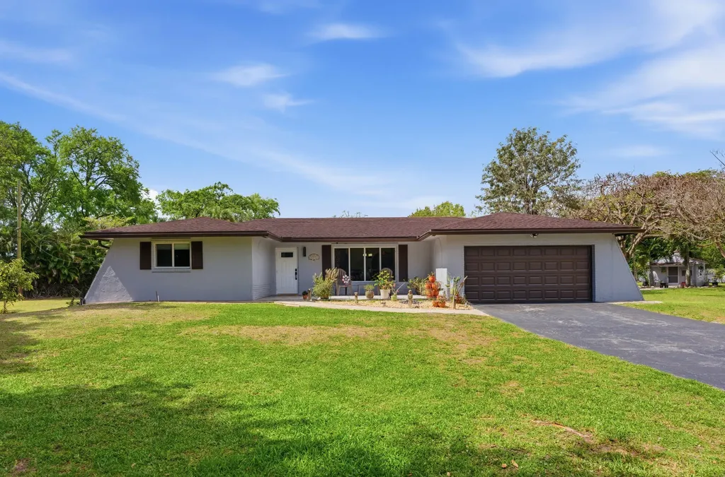 14290 SW 31st Court Davie FL 33330