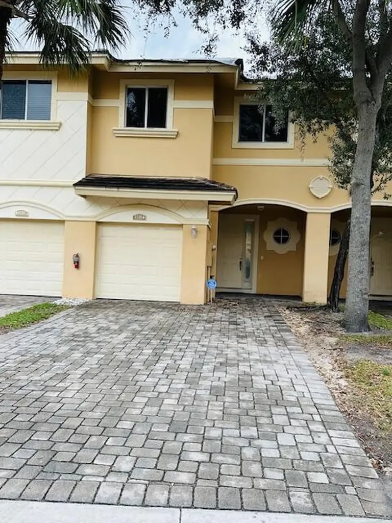 4390 Berkshire Wharf Drive Lake Worth FL 33461