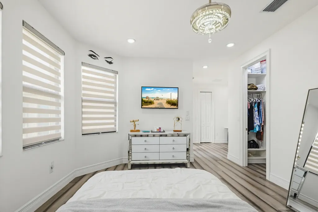 9801 Rennes Lane Delray Beach FL 33446