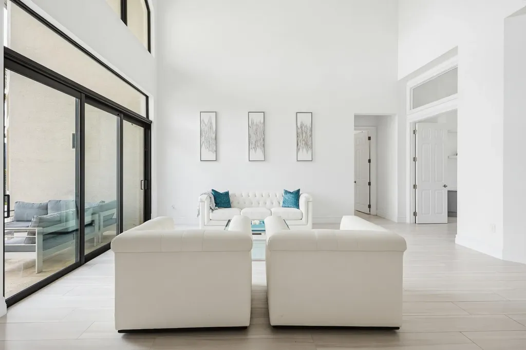 9801 Rennes Lane Delray Beach FL 33446