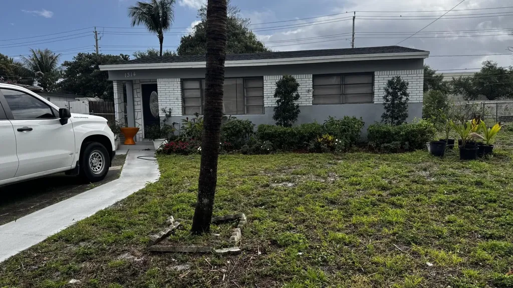 1314 S H Street Lake Worth Beach FL 33460