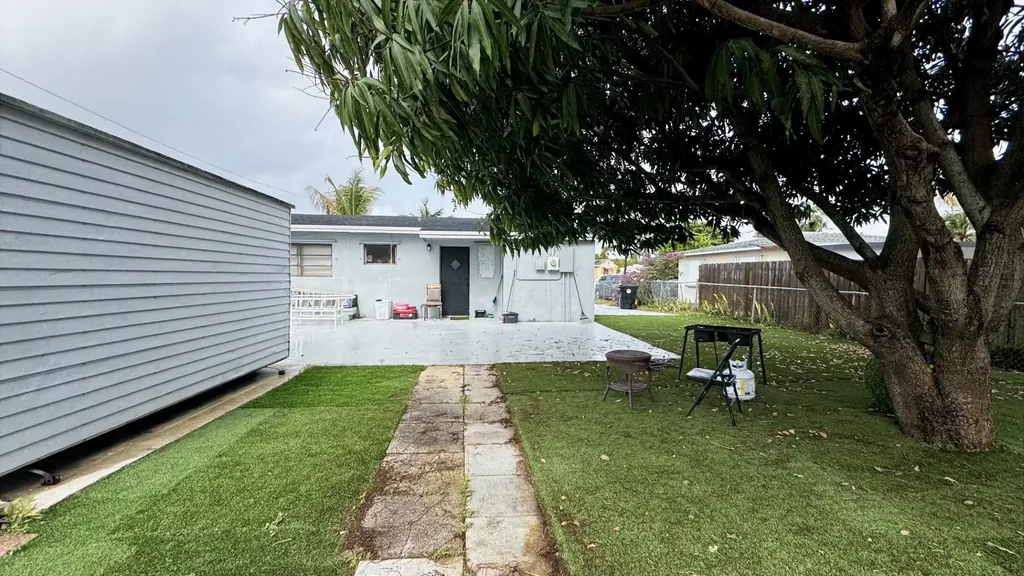 1314 S H Street Lake Worth Beach FL 33460