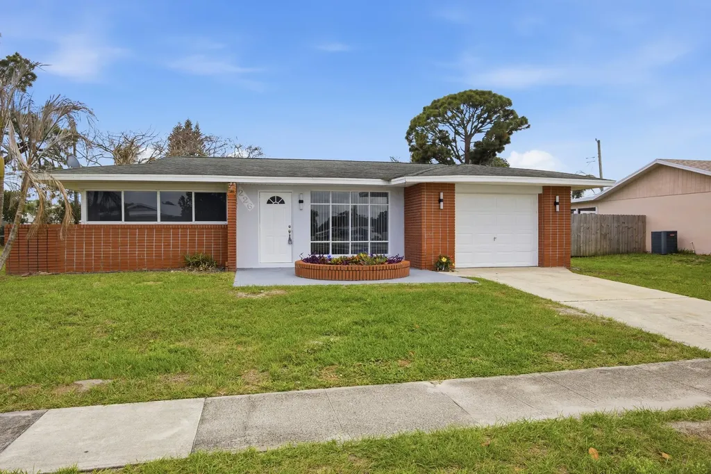 226 SW Reynolds Avenue Port St Lucie FL 34983