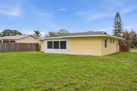226 SW Reynolds Avenue Port St Lucie FL 34983