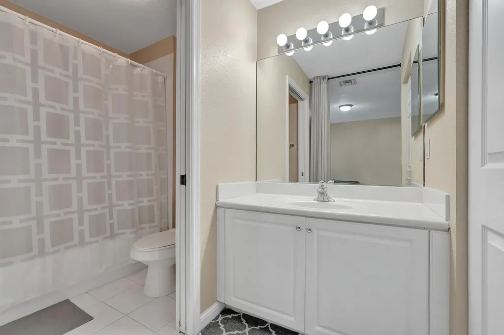 6591 Traveler Road West Palm Beach FL 33411