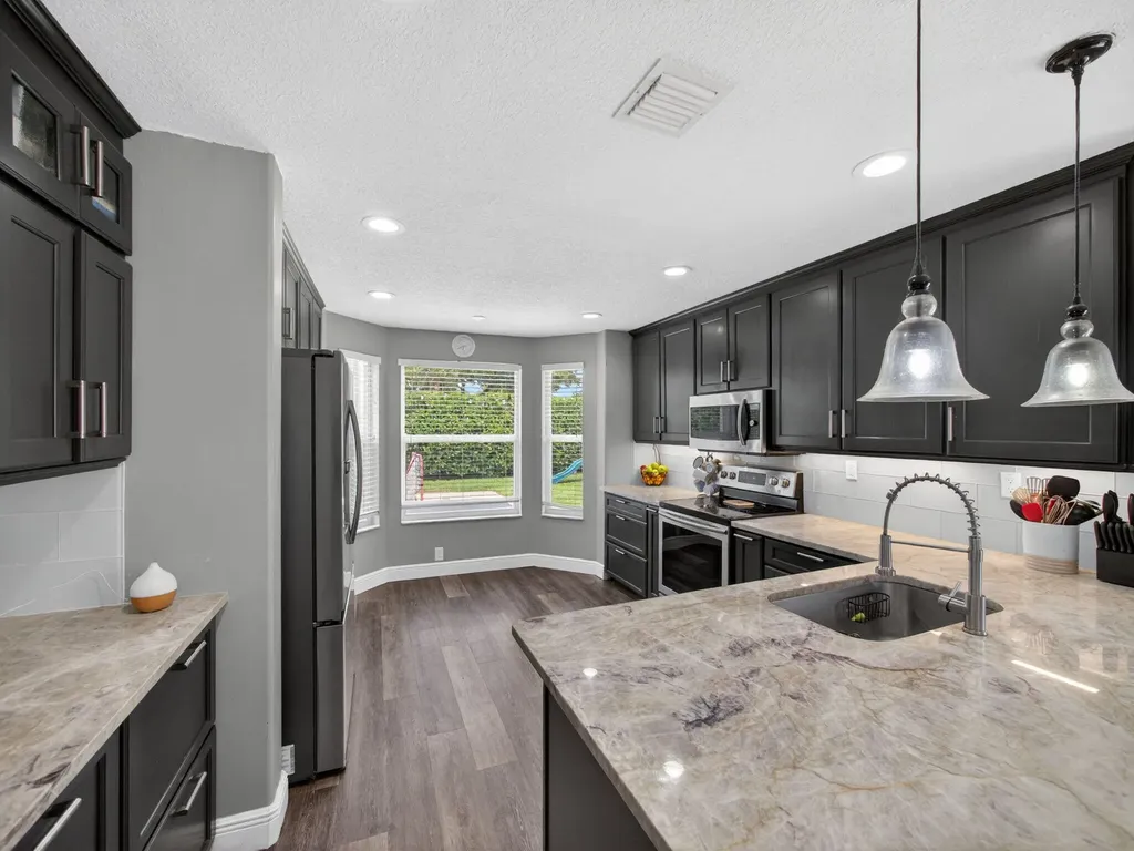 5053 Prairie Dunes Village Circle Lake Worth FL 33463